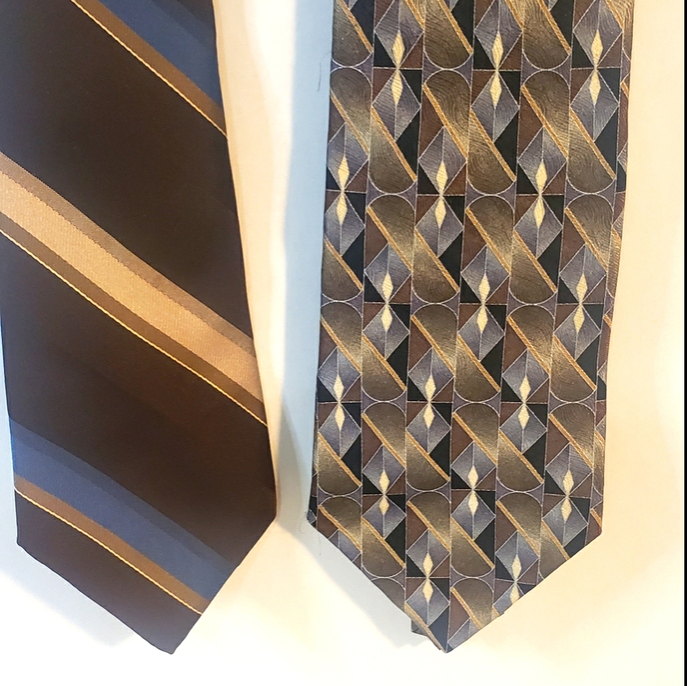 Bundle of 2 Ties